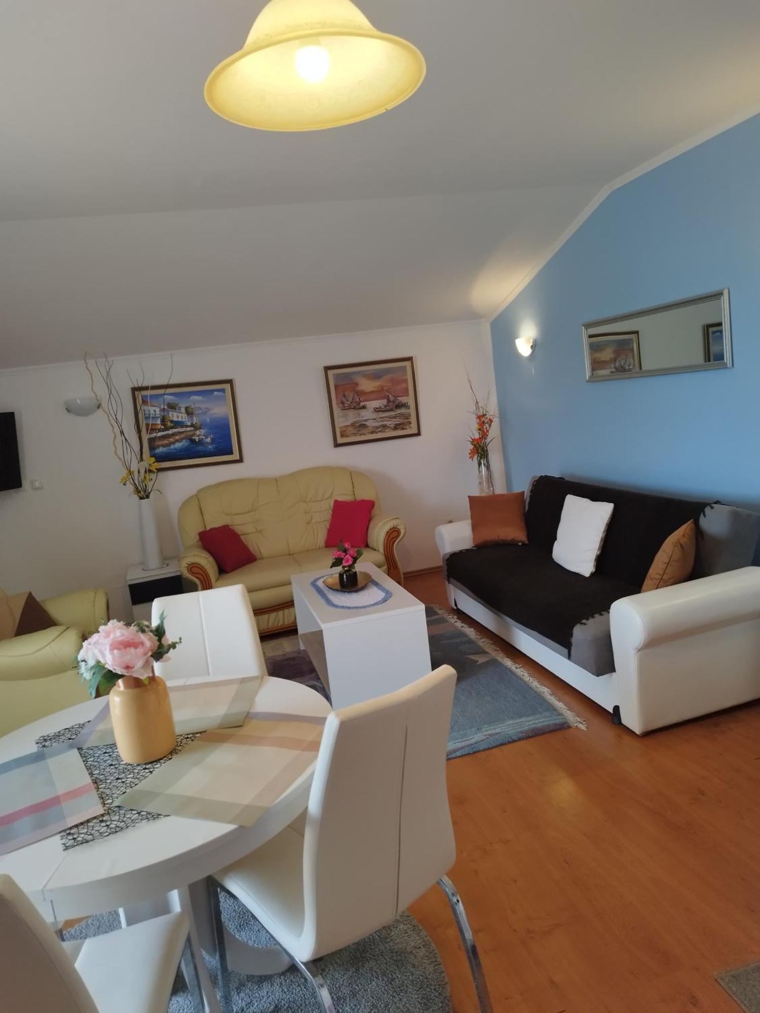 אומאג Appartmani Punta מראה חיצוני תמונה